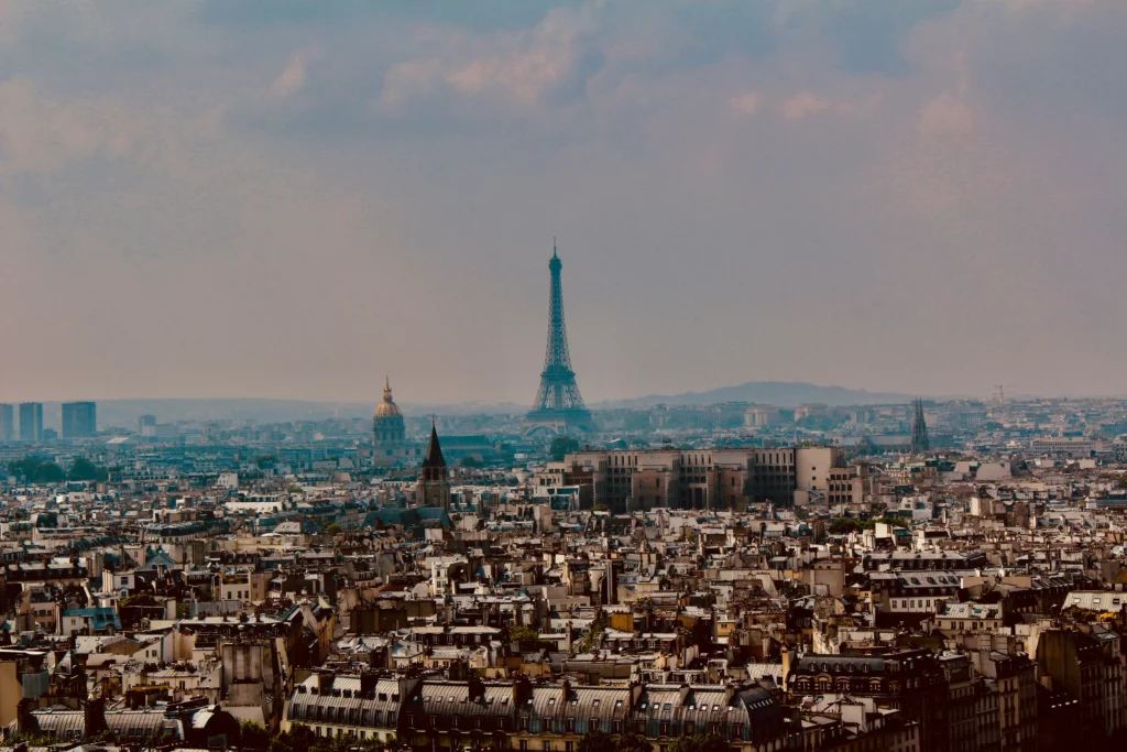 image montrant la ville de paris suivez notre blog concernant notre guide touristique a paris